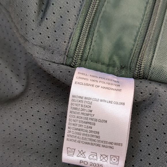 Dark Green High Collar Sleeveless Vest - Picture 4 of 8